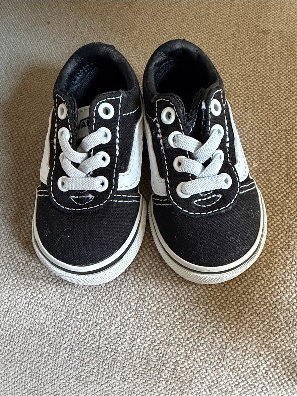 Vans Kids Black & White Low-Top Lace-Up Sneakers